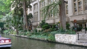 PICTURES/San Antonio Riverwalk/t_Walk3.JPG